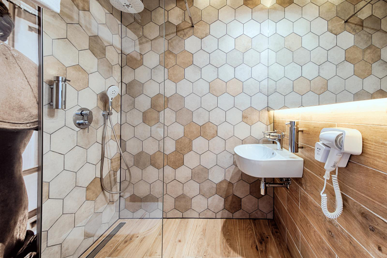 Bathroom 4, Falenty Biznes i Wypoczynek, Warsaw