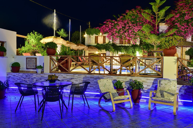 Food & Drinks 5, Galissas Studios, South Aegean