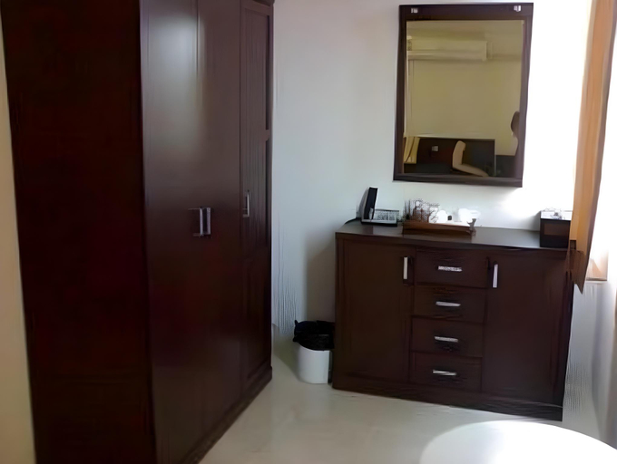 Bathroom 4, The Boss Sathorn Hotel, Yannawa