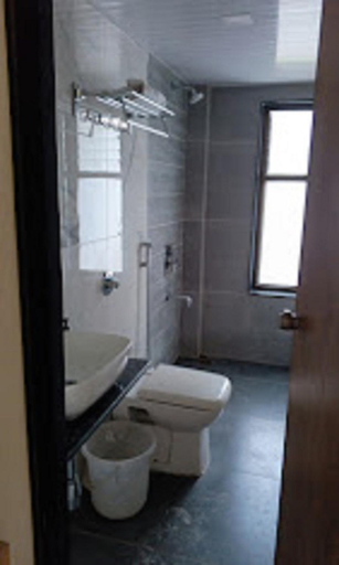 Bathroom 5, Pandharipuram Palace, Solapur
