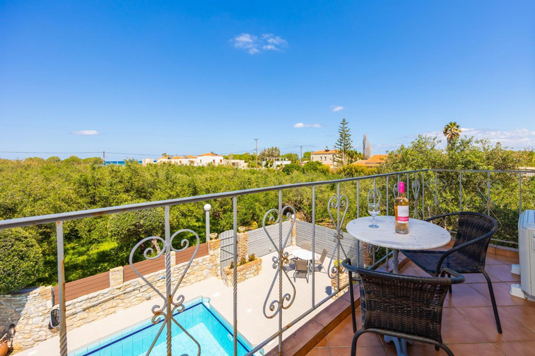 Others 5, Villa Tzina, Crete