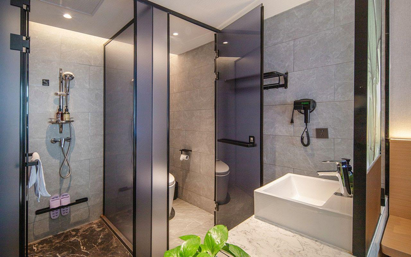 Bathroom 3, Green Tree Inn Anqing Yingjiang District Wuyue Plaza, Anqing