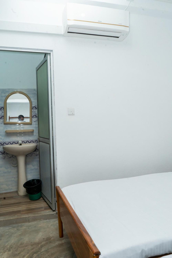 Bedroom 4, Ocean Bloom Villa, Trincomalee Town and Gravets