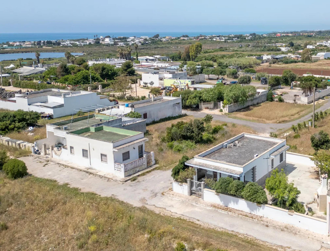 3, Charming Italian Villa in Torre Castiglione, Lecce