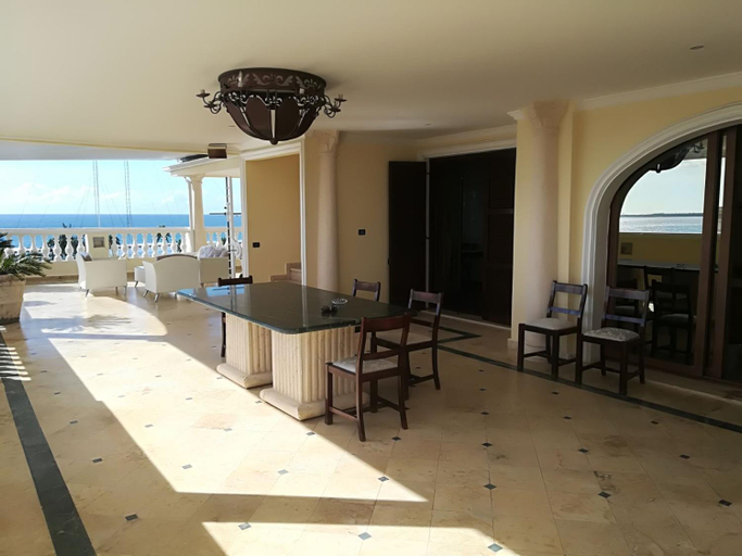 Others 4, Villa Florencia, Boca Chica