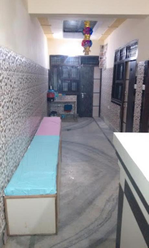 4, Maatu Shri Guest House Mathura, Mathura
