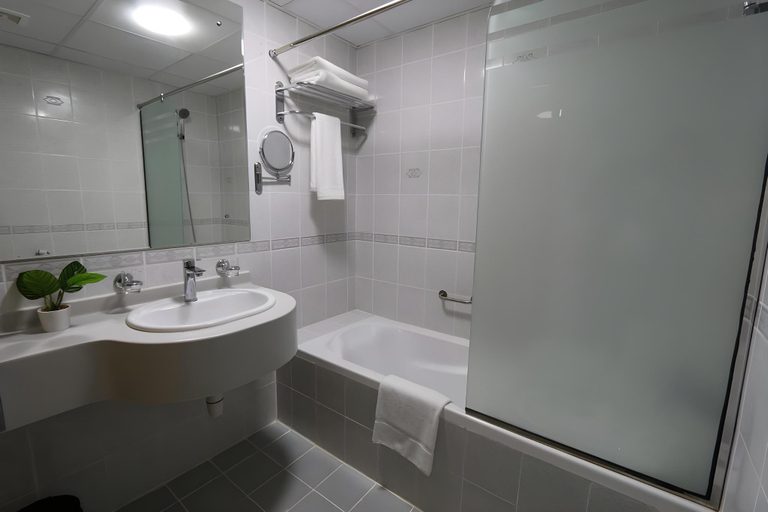 Bathroom 4, New California Hotel, Dubai