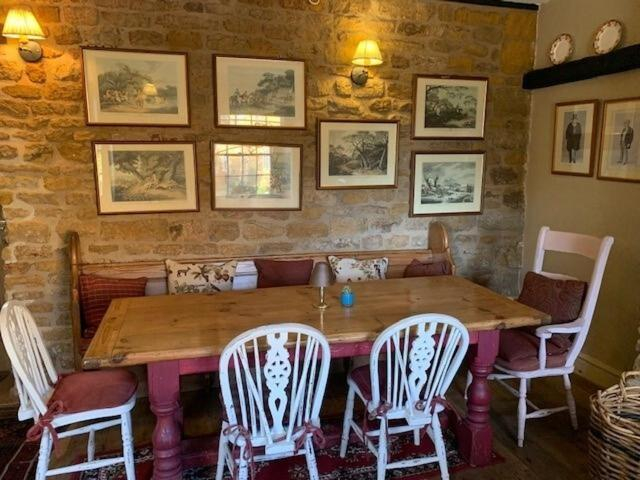 Others 5, Old White Hart, Rutland