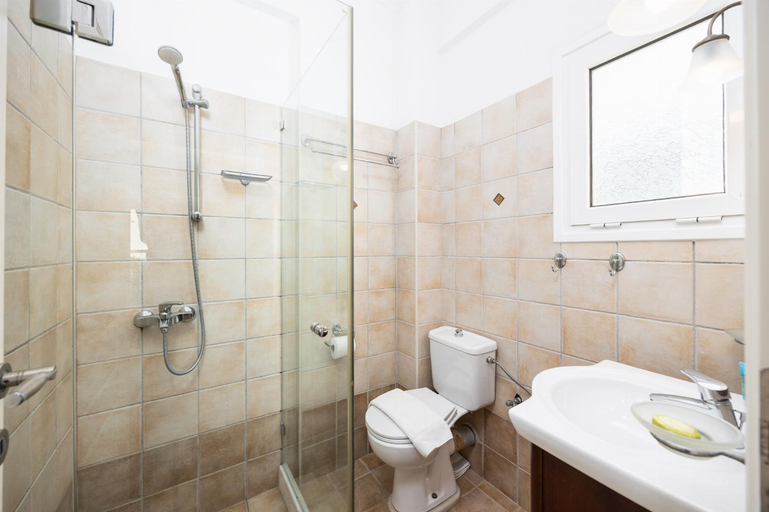 Bathroom 2, Villa Eleni Agios Stephanos, Ionian Islands