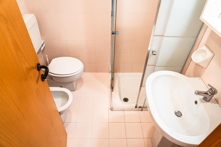 Bathroom 3, Comfy apartment by the sea in Bibione, Venezia
