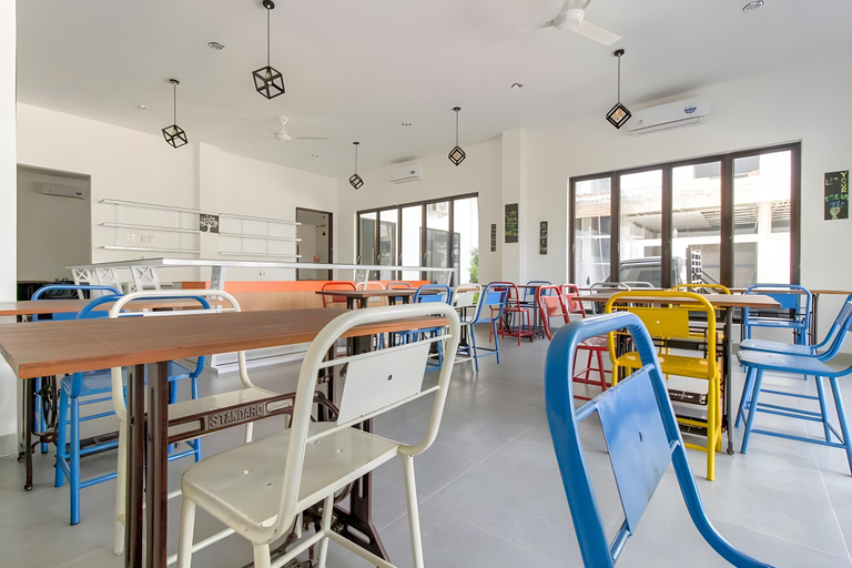 Food & Drinks 5, RedDoorz Premium @ Setiabudi Medan, Medan