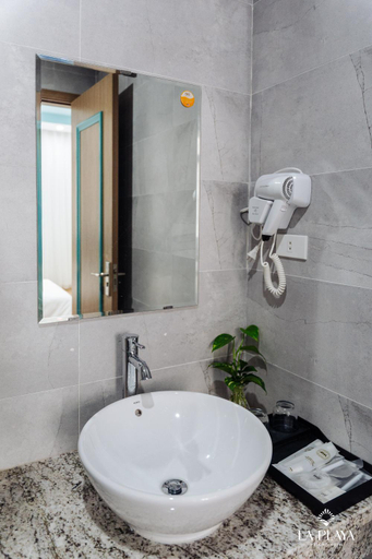 Bathroom 4, La Playa Ha Long Hotel, Hạ Long