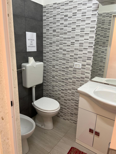 Bathroom 3, Casa Mariangela, Taranto