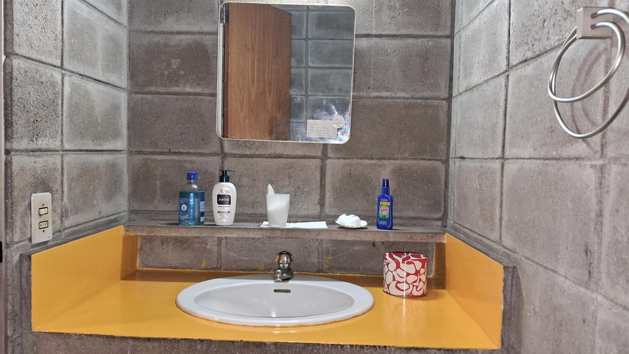 Bathroom, Jardim Leonor SUITE SO PARA MULHERES Profissionais da Saude Hospital Einstein Morumbi, São Paulo