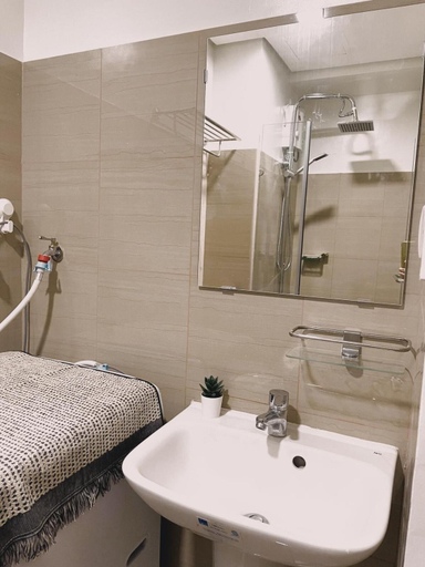 Bathroom 5, Pool view Condo Near Moa, Airport and IKEA, Pasay City