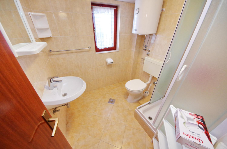 Bathroom 3, Apartments Beach, Nin