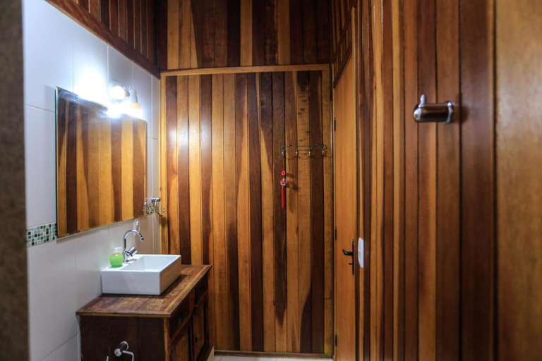 Bathroom, Sitio Bom Tempo, Miguel Pereira