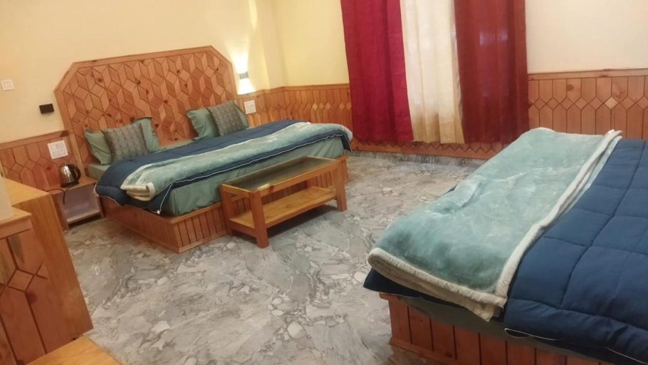 Bedroom 2, Wood packers, Kullu