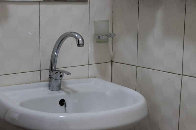 Bathroom 3, SS Hotel Kampala, Kampala