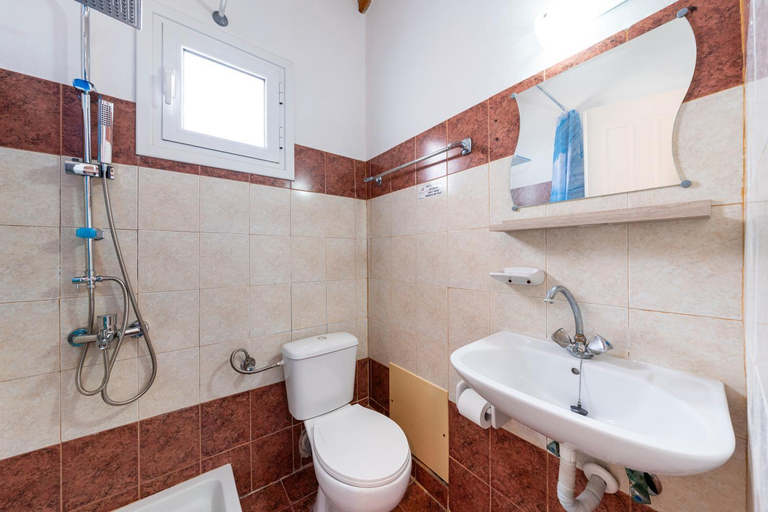 Bathroom 3, Kavos Panorama Complex, Ionian Islands