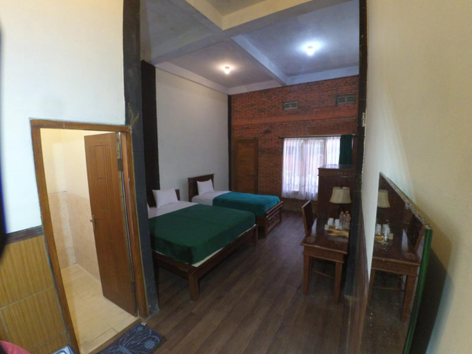 4, Istana Petani Hotel, Pasuruan