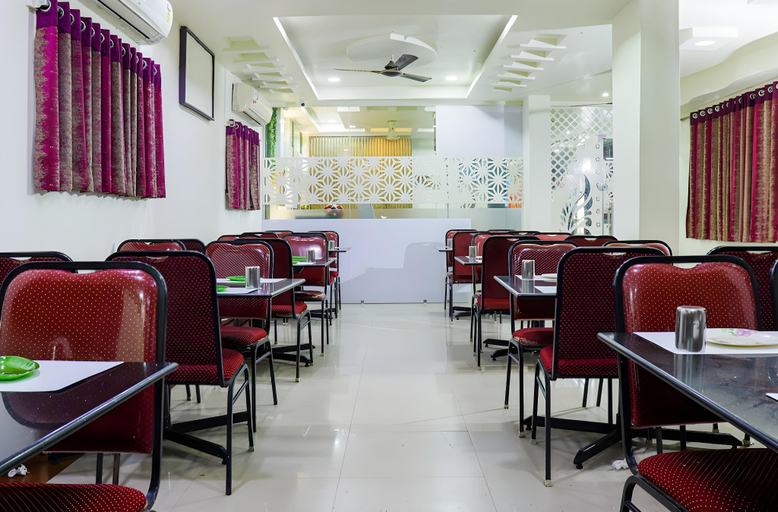 Food & Drinks 2, Hotel Menaka , Krishna