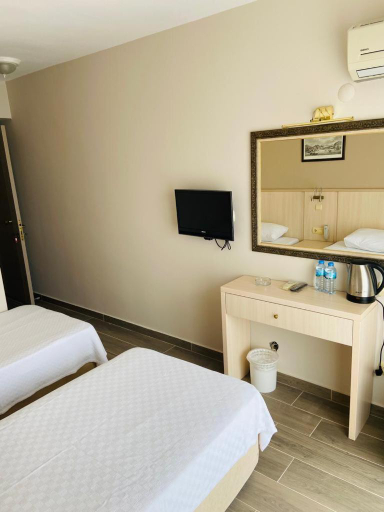 Bedroom 4, Ileri Hotel & Apartments, Çeşme