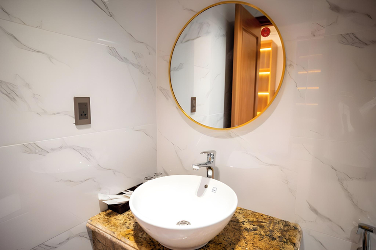 Bathroom 4, La Fleur Premium Central Apartment Hotel, Đà Lạt