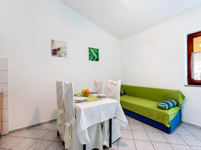 Bedroom 2, Apartment in Jasenice near Maslenica Beach, Jasenice