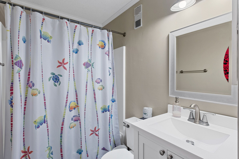 Bathroom 4, Tropical Winds by Carolina Retreats, New Hanover