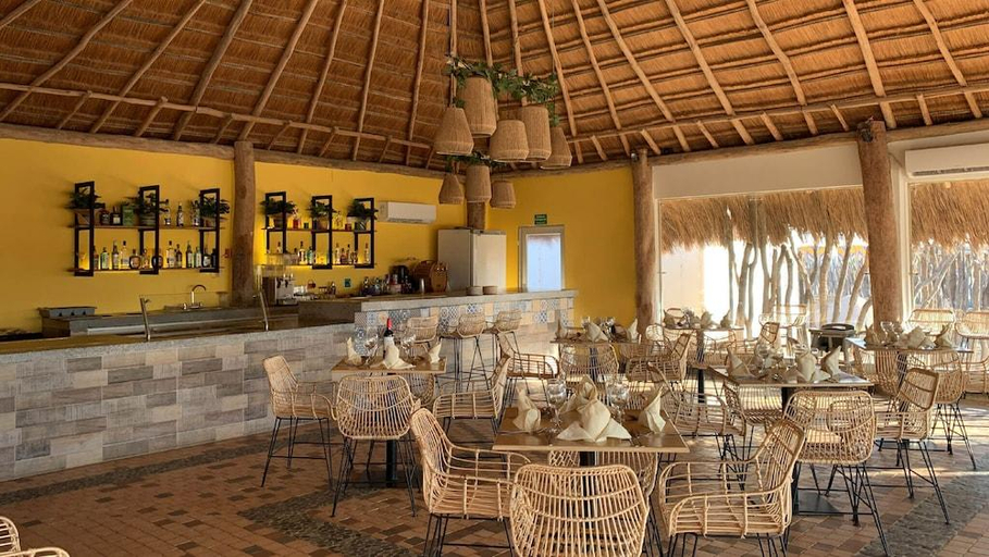 Food & Drinks 5, Hotel Wayira beach On Vacation, Manaure