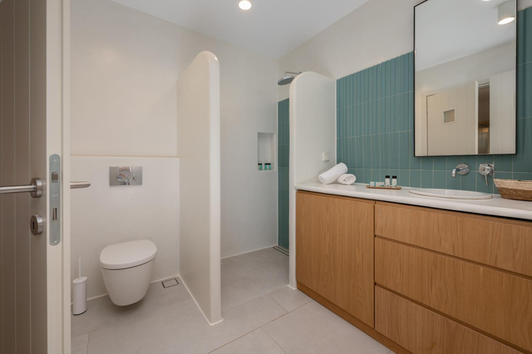 Bathroom 3, Castello Amorgos Suites, South Aegean