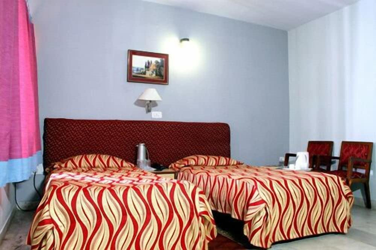 Bedroom 2, hotel pallavi int., Kolkata