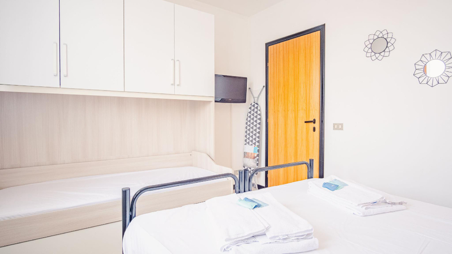 Bedroom 3, Ginevra Apartment - Italian Homing, Brescia