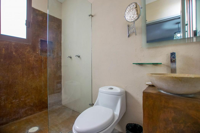 Bathroom 2, Hotel Boutique Valeriana, Allende