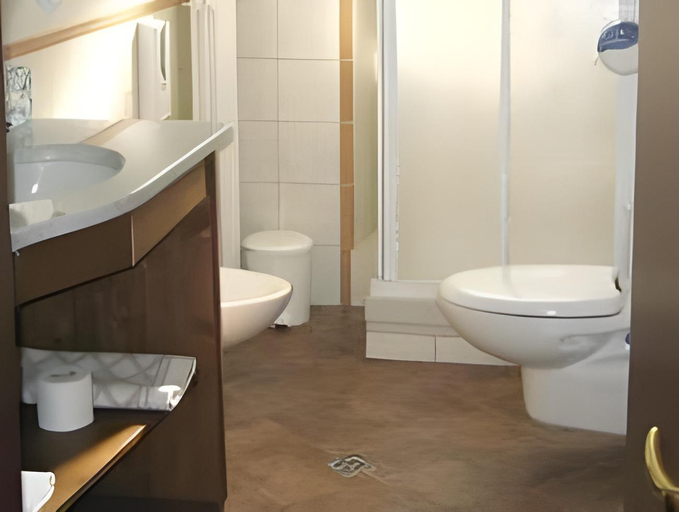 Bathroom 3, Hotel Residence Chateau, Aosta