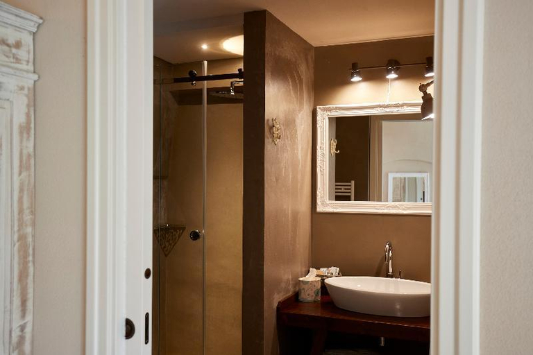 Bathroom 3, 보르고 산 가에타노, Matera