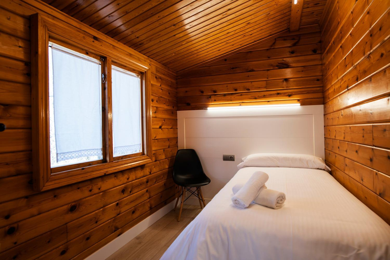 Bedroom 3, Hotel Panaderia y Bungalows Liguerre de Cinca,, Huesca
