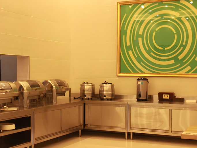 Food & Drinks 4, GreenTree Inn Taixing Xuanbao Town Zhongyang Road, Taizhou