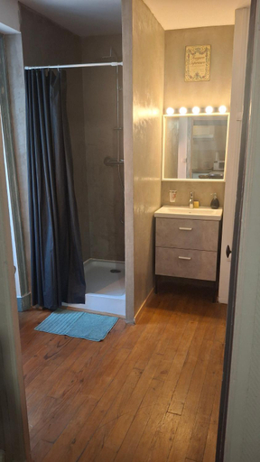 Bathroom 2, COSY B&B, Cantal