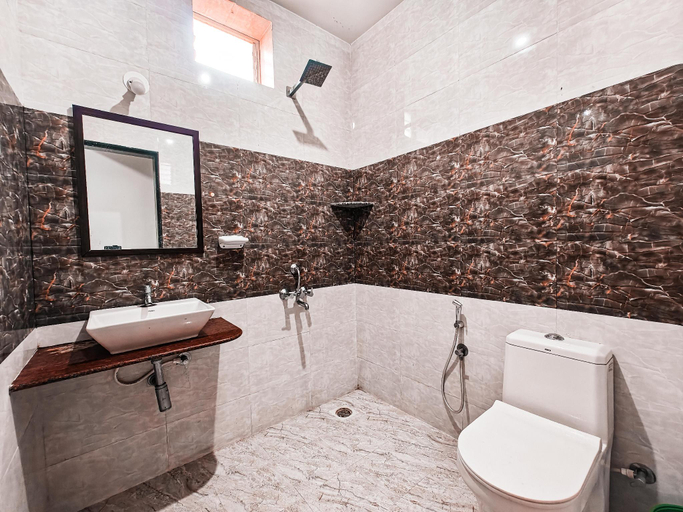 Bathroom 4, The Lazy Riviera, North Goa