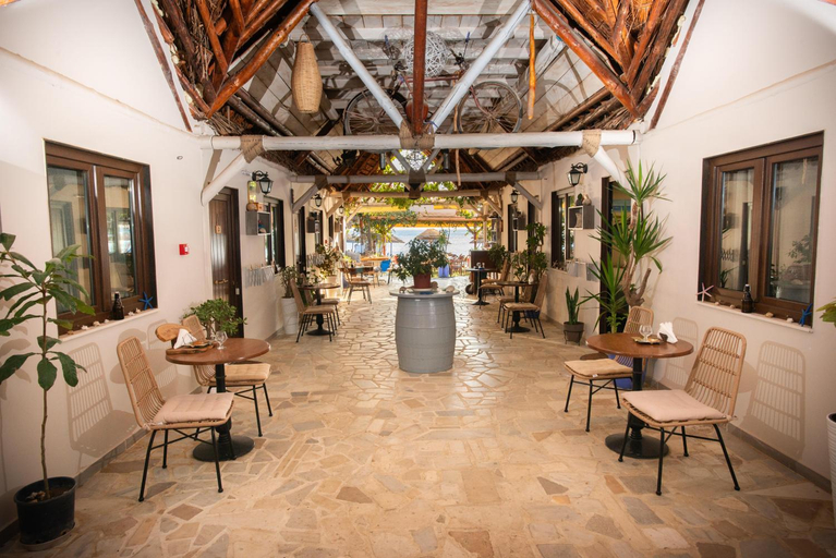 Others 5, Lava Beach Suites, Crete