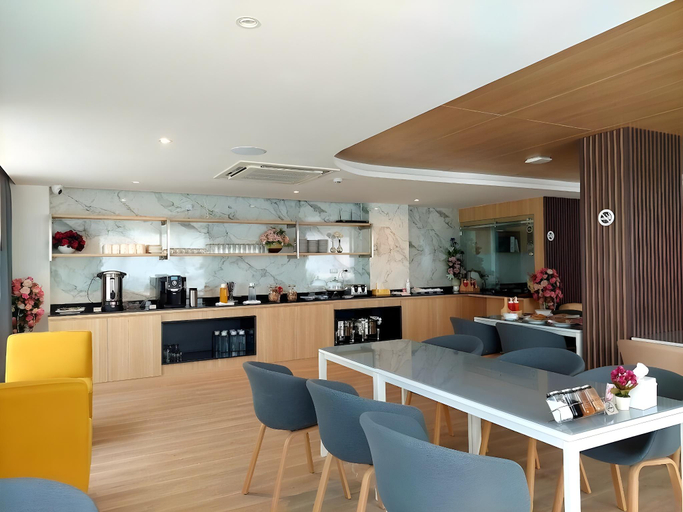 Food & Drinks 5, The Riski Hotel @ Bangphlat Station, Bang Plad