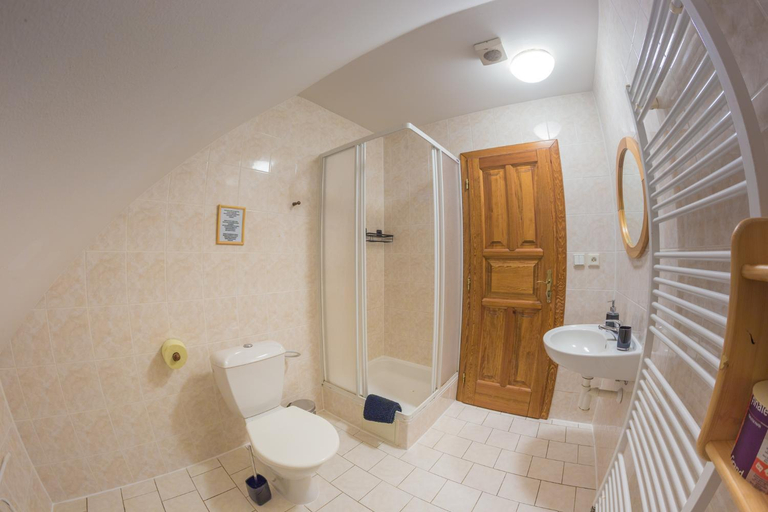 Bathroom 3, Treti chalupa U Smrciny, Trutnov