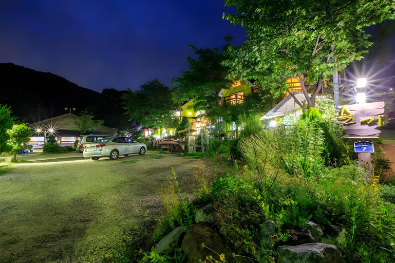Others 4, Solger Pension, Gapyeong