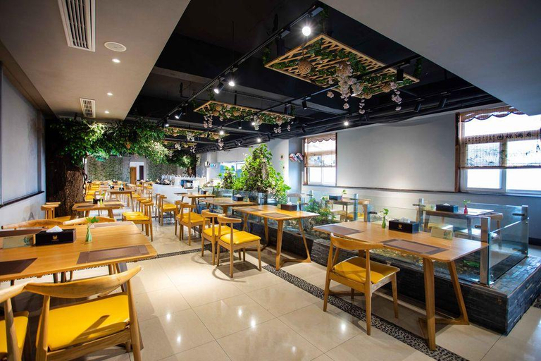 Food & Drinks