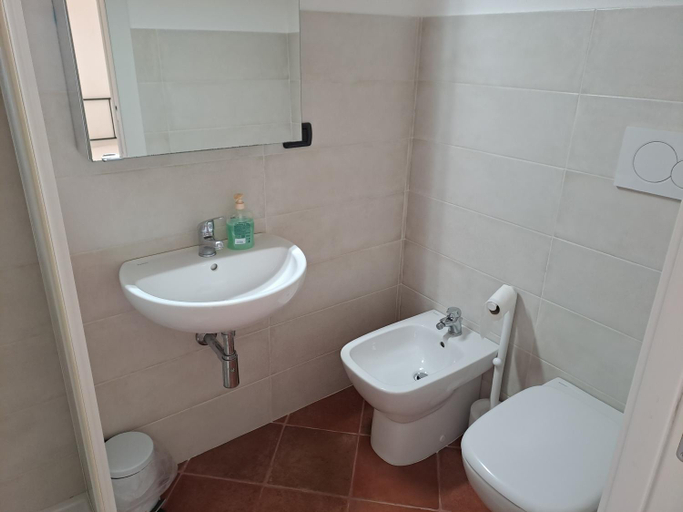 Bathroom 3, B&B Castiglias, Sassari