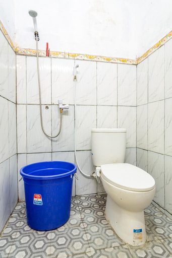 Bathroom 3, Griyaponcowolo Syariah, Yogyakarta