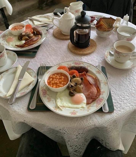 Food & Drinks 5, Whortleberry Studio B & B, Somerset