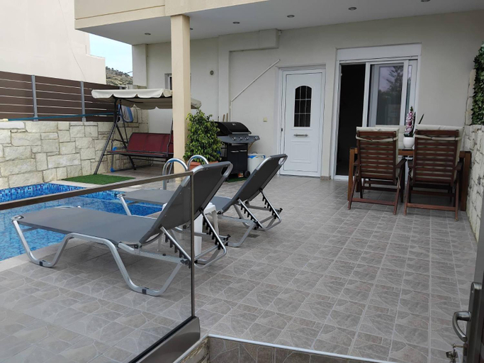 Others 5, “Theeporto” Maisonette with pool, Crete